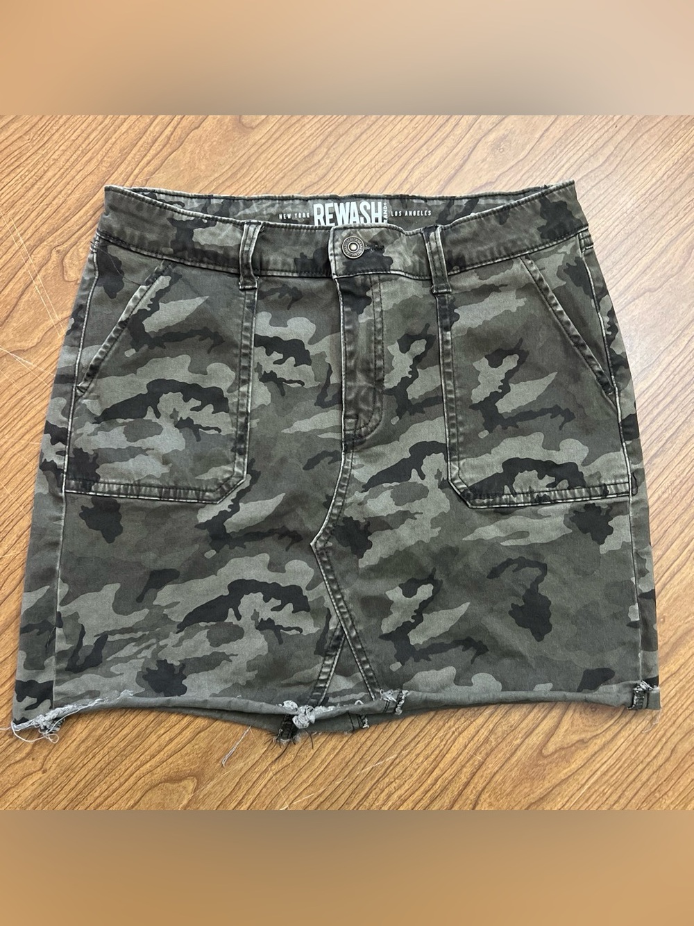 Rewash Green Camo Frayed Hem Denim Mini Skirt Women’s Size 5 Comfort Stretch